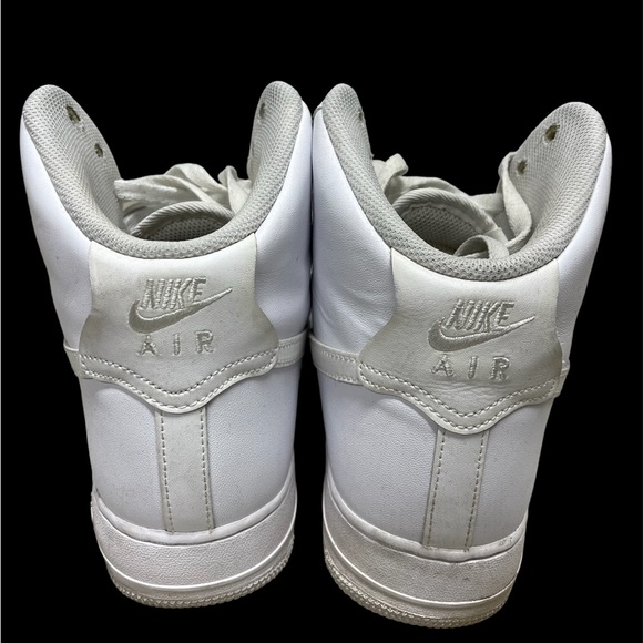 Sold - Picture 4 of 6